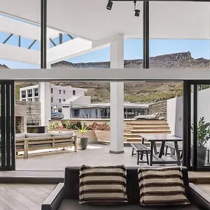 Penthouse - Mountain Views - Pool - Braai Villa Cape Town