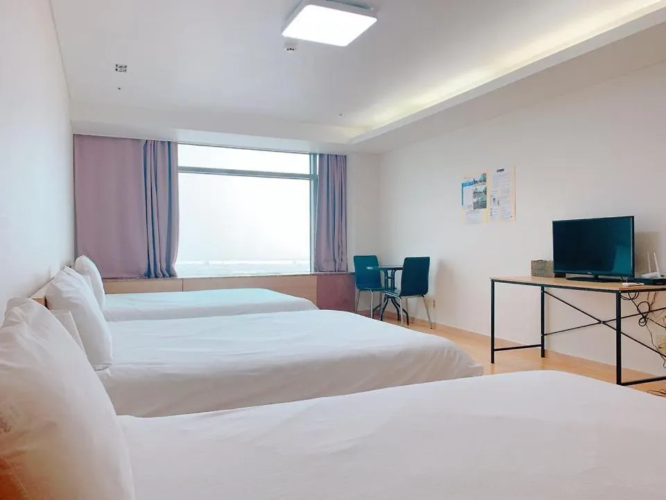 Incheon Airport Gogo House Hotel
